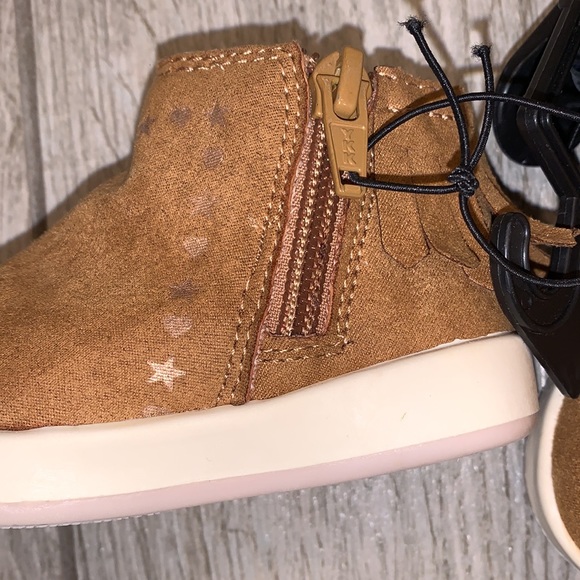 (Baby) New Wonder Nation Moccasin Boots with Side Zipper - Picture 4 of 8